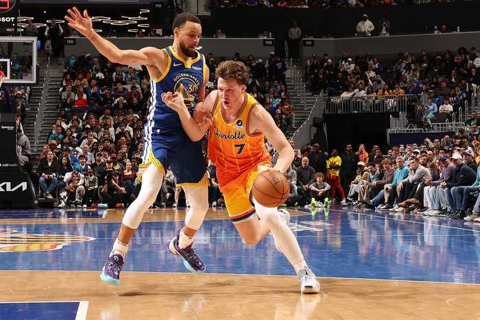 弱旅二轮秀、无人要，对不起，他带队暴打联盟第一，或是下个库里